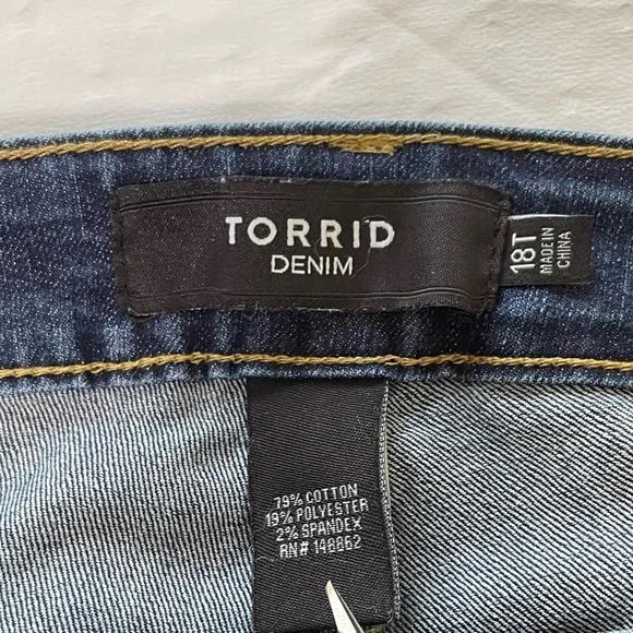 Torrid Blue Skinny Jeans Classic Fit - Picture 3 of 6